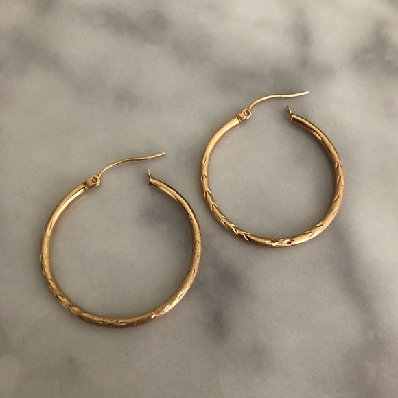 14KT Gold Diamond Cut Hoop Earrings - Picture 1 of 4